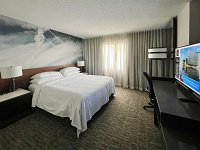  Marriot Newark Liberty International Airport Hotel